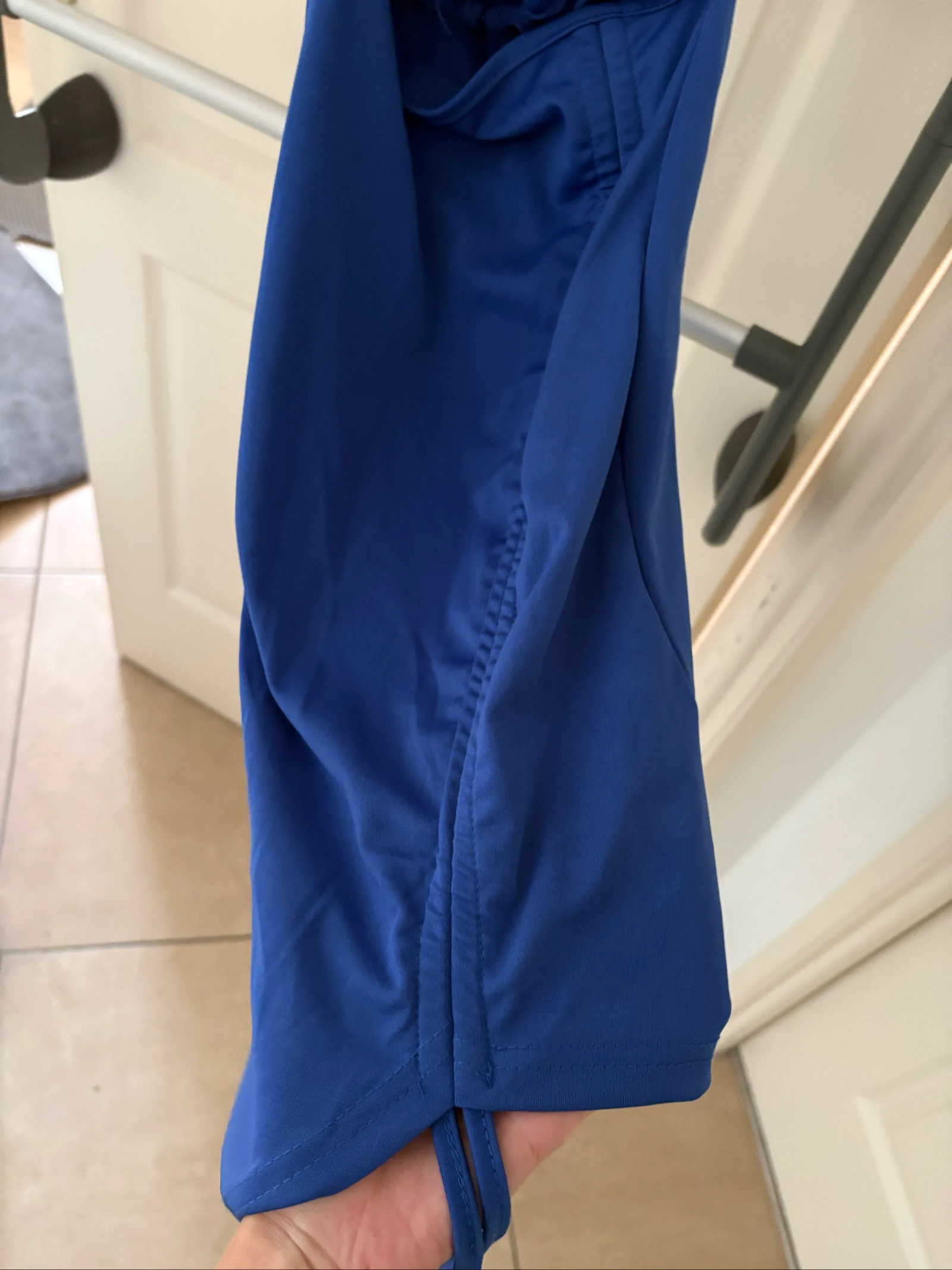Asymmetrische blauwe rugvrije jurk - Maat XS/XXS – photo 6
